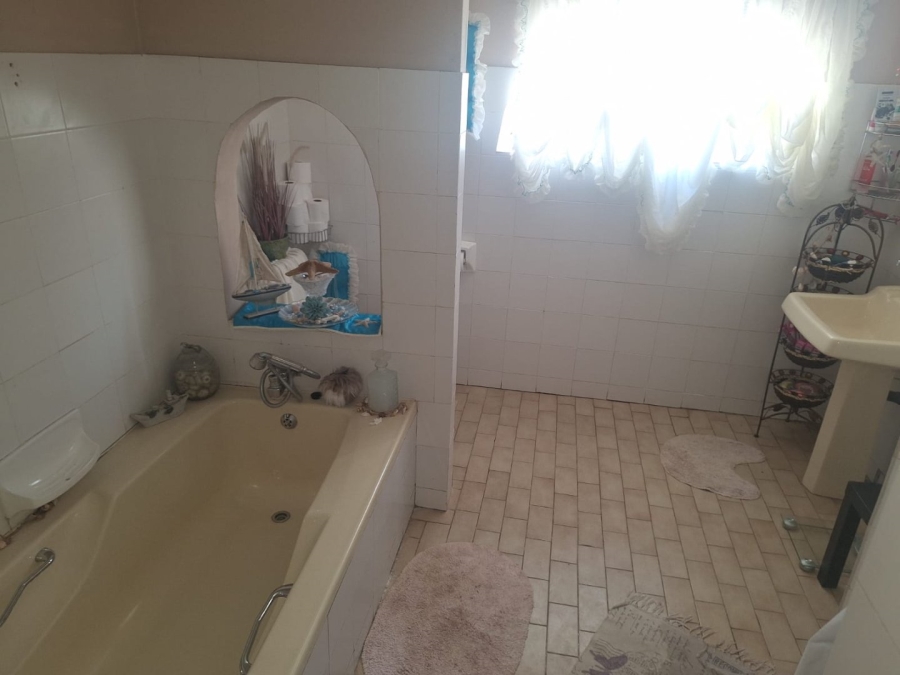 Commercial Property for Sale in Roodewal Free State